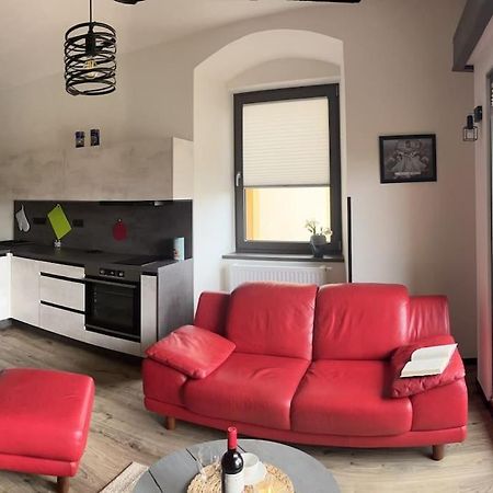 Byt V Blizkosti Centra A V Klidne Zone Tábor Exterior foto