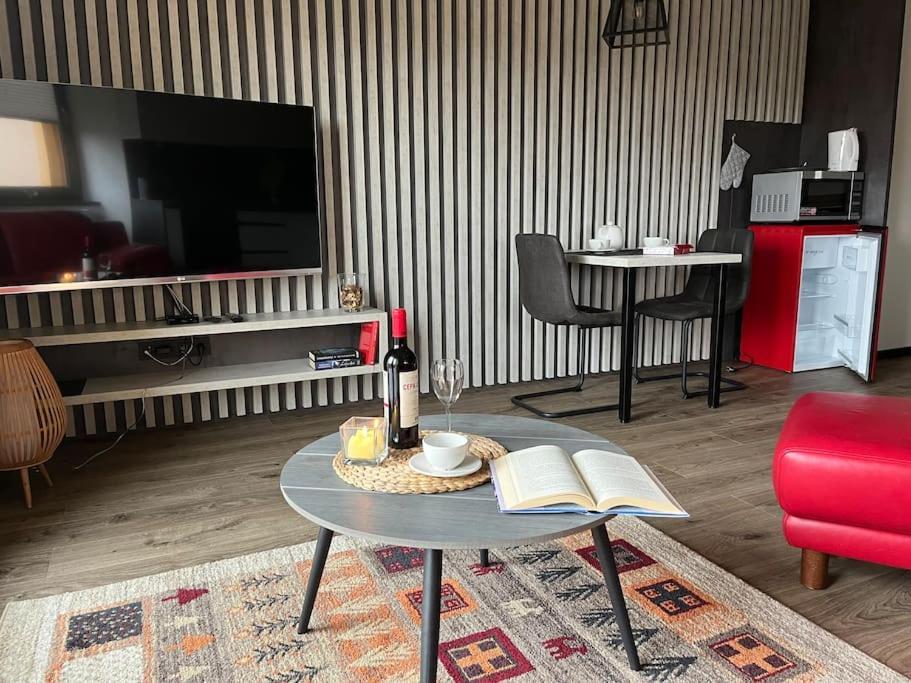 Byt V Blizkosti Centra A V Klidne Zone Tábor Exterior foto